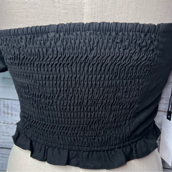 ASTR the Label XS Feronia Top in Black Smocked Back Boned Coquette Puff Shoulder - Picture 7 of 13